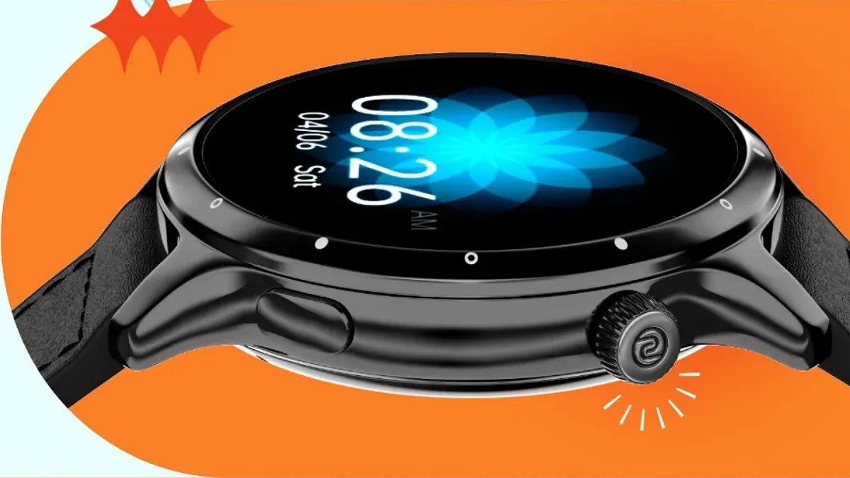 NoiseFit Crew Pro smartwatch