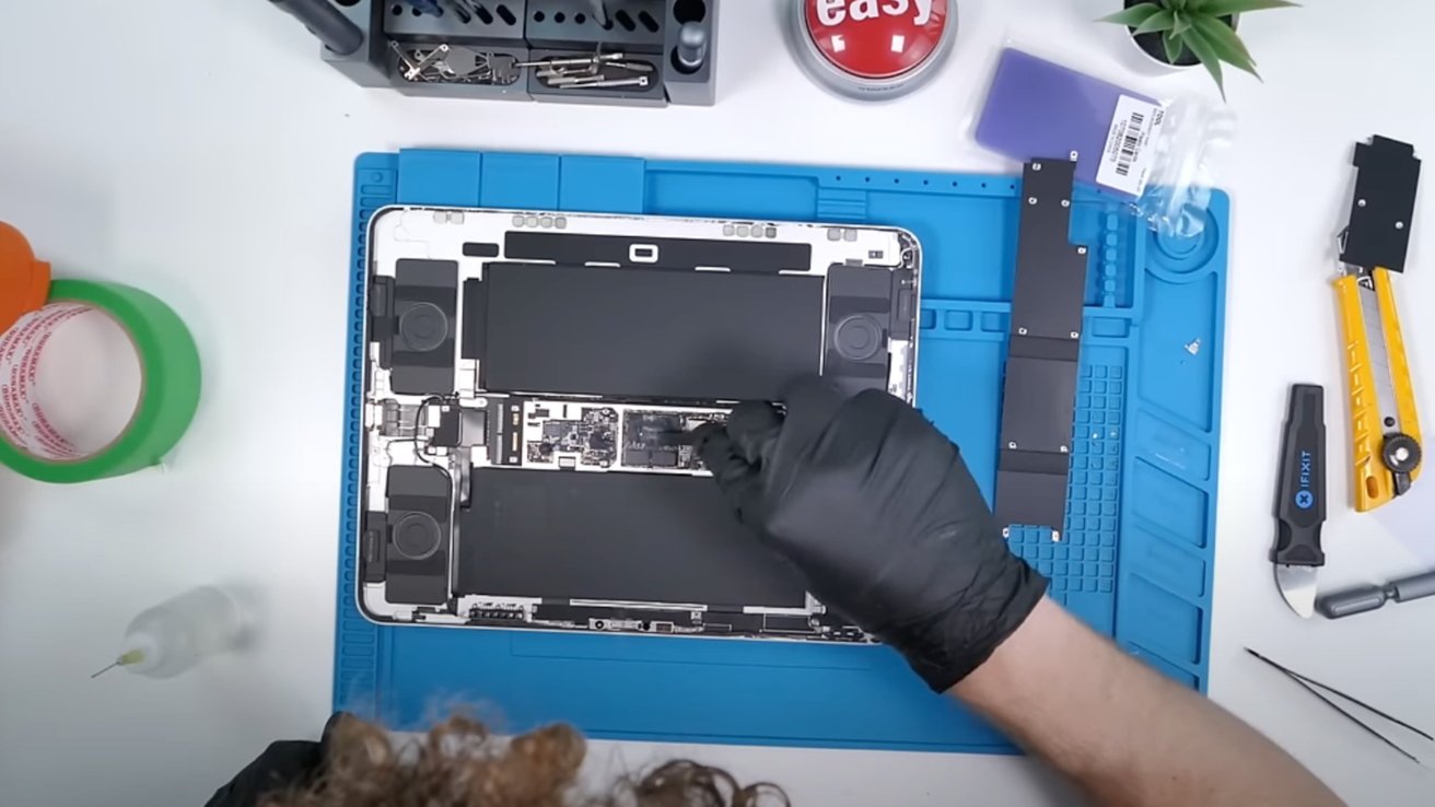 Apple's OLED iPad Pro Teardown Reveals Key Features and Potential Issues 