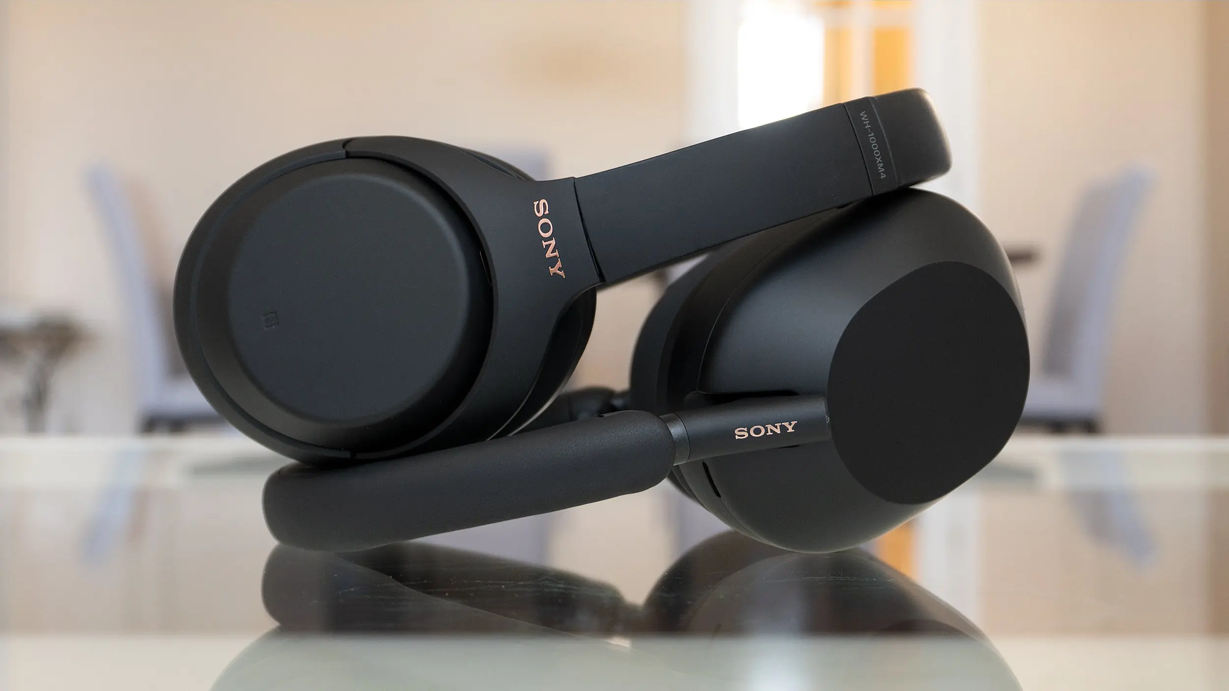 Sony delays flagship WF-1000XM6 and WH-1000XM6 headphones to 2025