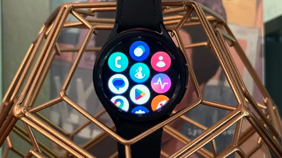 the One UI Watch 6 beta to users through the Samsung Members ap