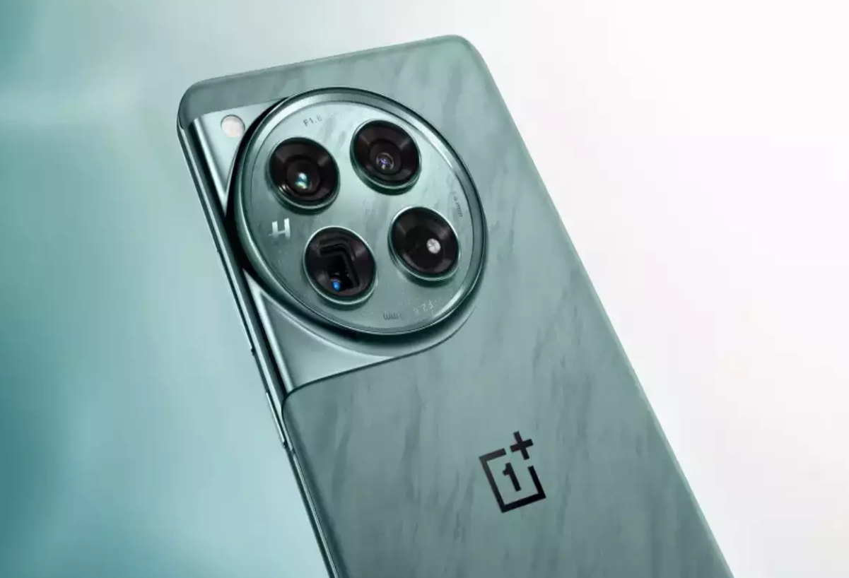 OnePlus 12R combines flagship features with excellent camera capabilities