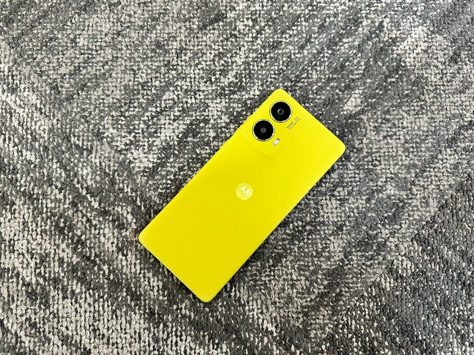 Moto G85: Design Highlights