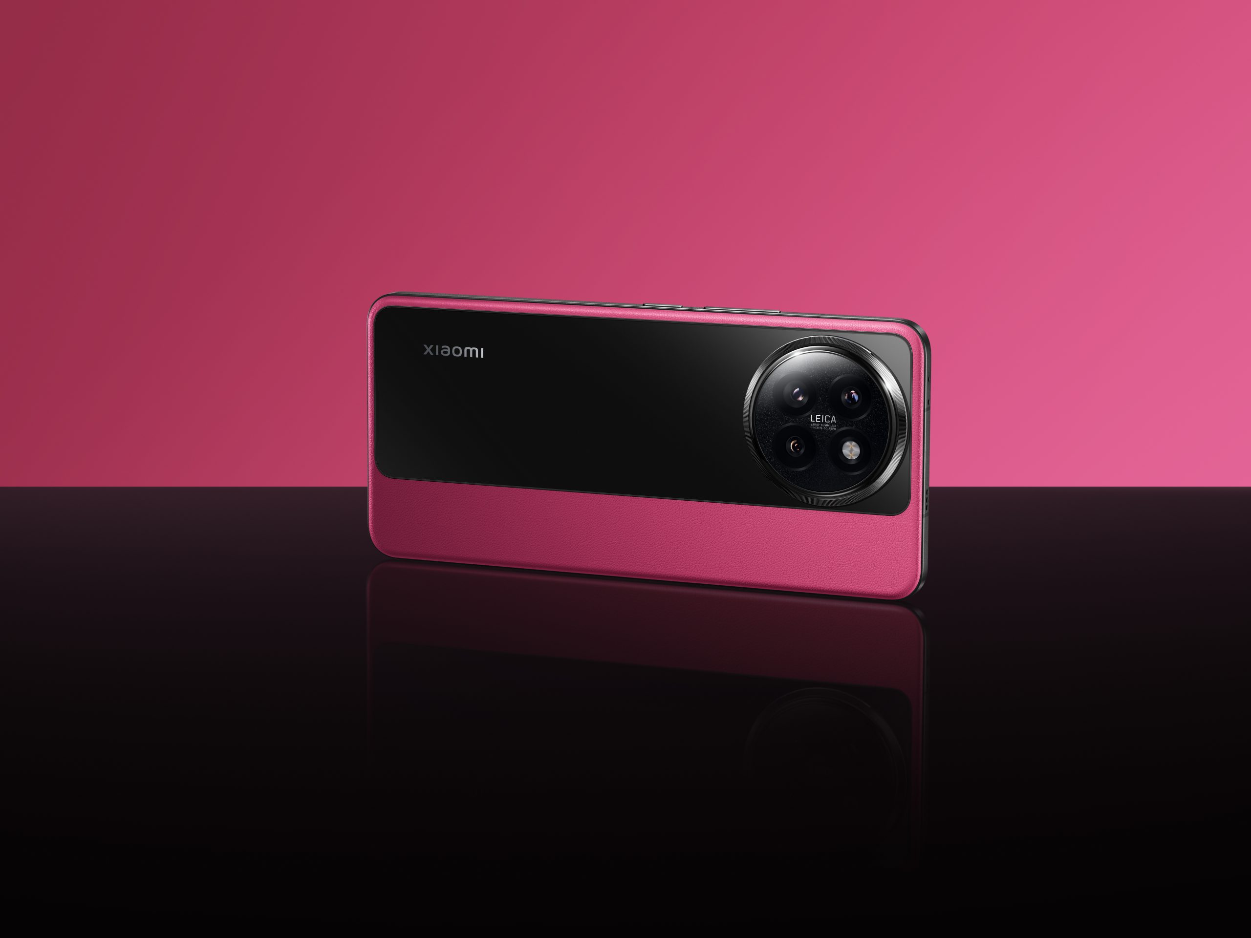 The Hot Pink color will be exclusive to Flipkart and Mi.com